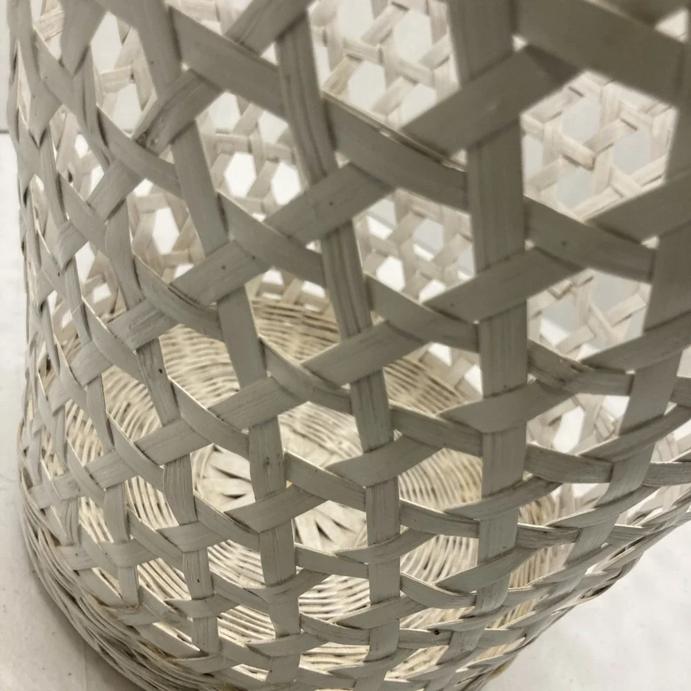 Vtg White Wicker Rattan Wastebasket Trash Can Bathroom Bedroom Cottage Boho